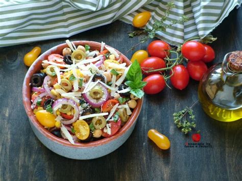  Foul Medames: Un piatto sostanzioso di ceci e limone che delizierà il tuo palato!