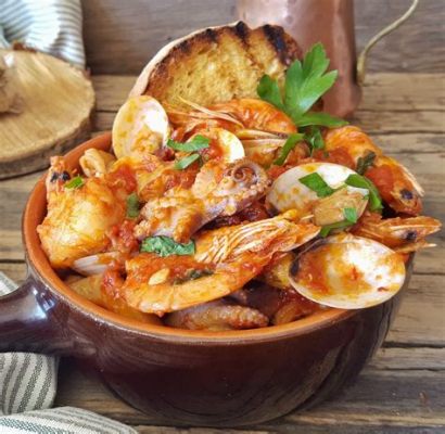  La Zuppa di Pesce di Heze: Una Sinfonia di Sapori Marini e Spezie Inconfondibili!